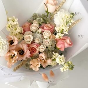 the-blushing-romance-premium-meadow-style-bouquet